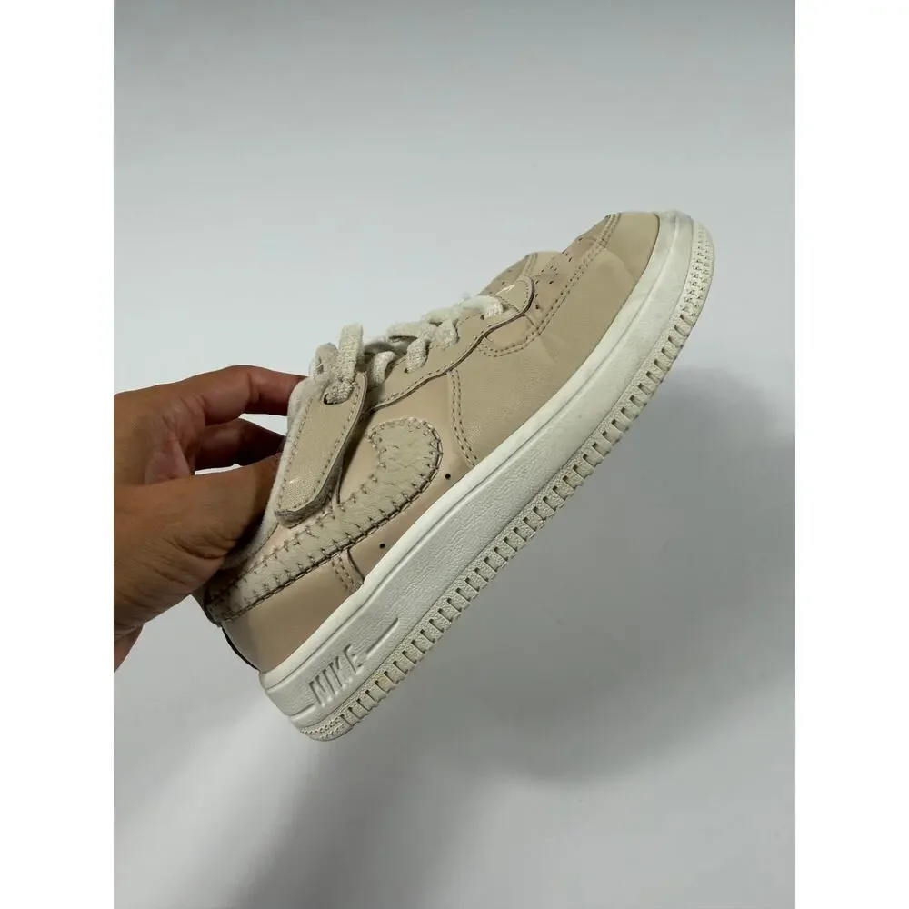 Nike Force 1 Low EasyOn Kids Sneakers Beige Sail Velcro Size 12 kids